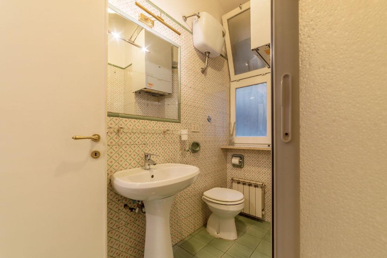 Trastevere & Ponte Sisto Cozy Flat Rom Exteriör bild